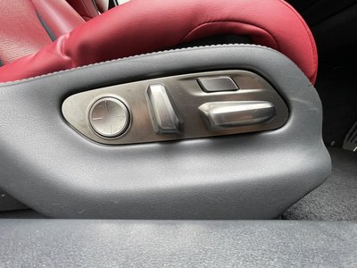 2018 Lexus LS thumbnail 36