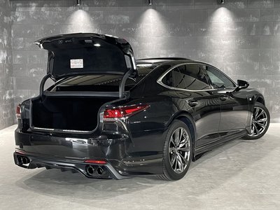 2018 Lexus LS photo 8