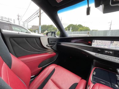 2018 Lexus LS thumbnail 21