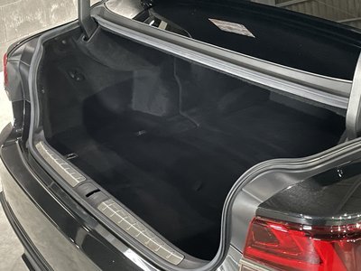 2018 Lexus LS photo 9