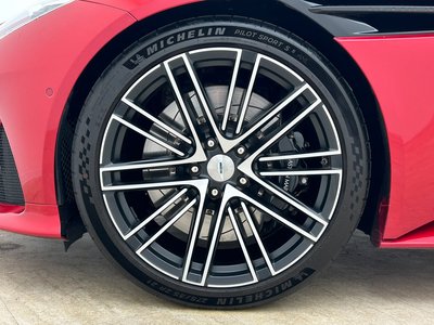 صورة 13 لـ 2024 Aston Martin DB12