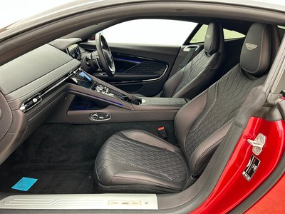 صورة 20 لـ 2024 Aston Martin DB12