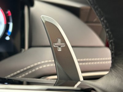صورة 39 لـ 2024 Aston Martin DB12