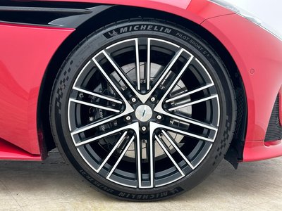 صورة 15 لـ 2024 Aston Martin DB12