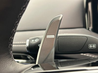 صورة 40 لـ 2024 Aston Martin DB12