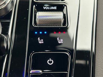 صورة 34 لـ 2024 Aston Martin DB12