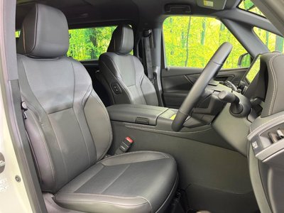2025 Toyota ALPHARD 照片 9