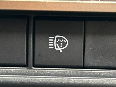 2025 Toyota CROWN ESTATE thumbnail 46