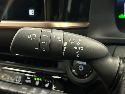 2025 Toyota CROWN ESTATE thumbnail 32