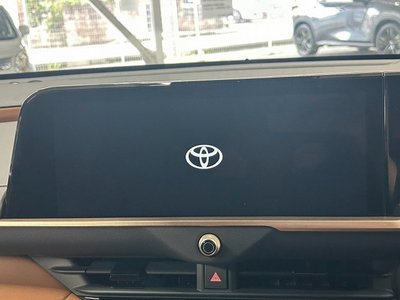 2025 Toyota CROWN ESTATE thumbnail 21