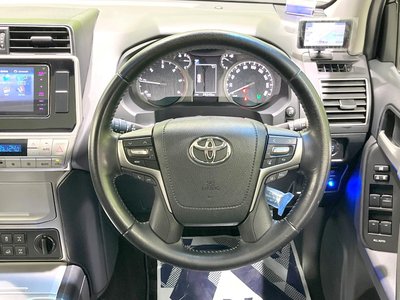2018 Toyota LAND CRUISER PRADO — фото 8