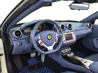 2011 Ferrari CALIFORNIA — фото 4