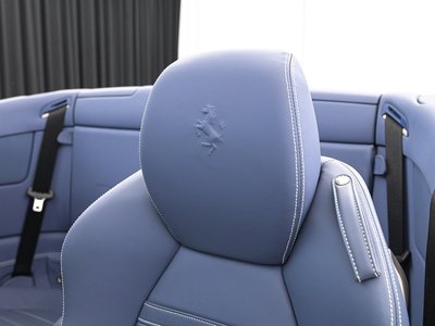 2011 Ferrari CALIFORNIA — фото 16