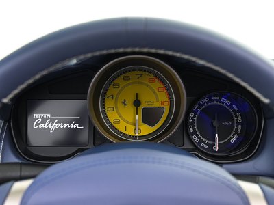 2011 Ferrari CALIFORNIA — фото 13