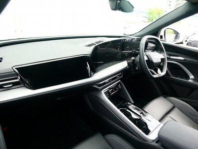 2025 AUDI Q5 photo 15