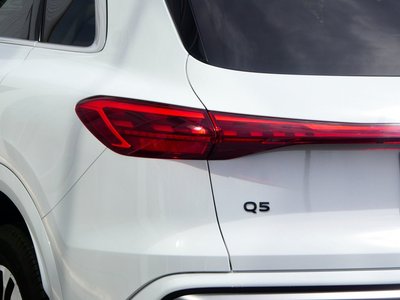 2025 AUDI Q5 thumbnail 57