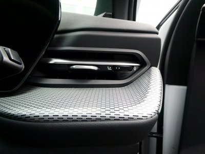 2025 AUDI Q5 thumbnail 32