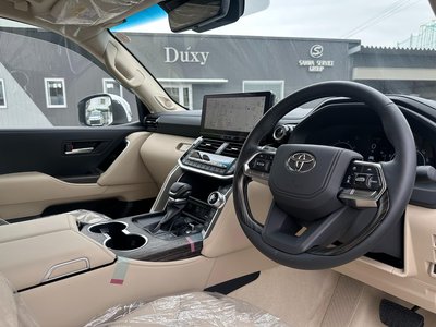 صورة مصغرة 69 لـ 2025 Toyota LAND CRUISER 300