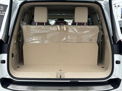 صورة مصغرة 78 لـ 2025 Toyota LAND CRUISER 300