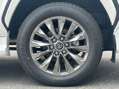 صورة مصغرة 35 لـ 2025 Toyota LAND CRUISER 300