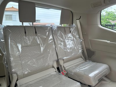 صورة مصغرة 76 لـ 2025 Toyota LAND CRUISER 300