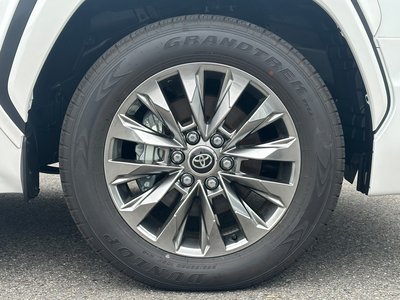 صورة مصغرة 32 لـ 2025 Toyota LAND CRUISER 300