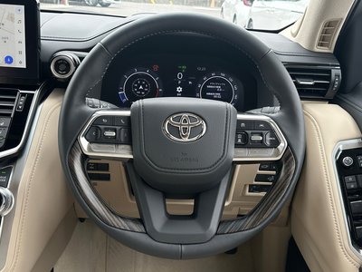 صورة مصغرة 40 لـ 2025 Toyota LAND CRUISER 300