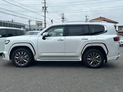 صورة مصغرة 7 لـ 2025 Toyota LAND CRUISER 300