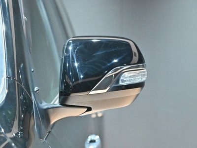 صورة 51 لـ 2017 Toyota LAND CRUISER 200
