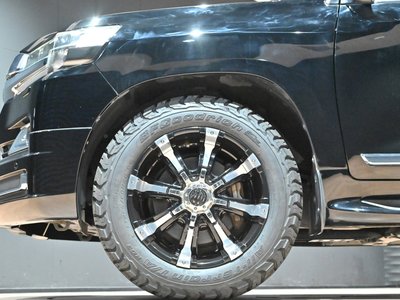 صورة 48 لـ 2017 Toyota LAND CRUISER 200