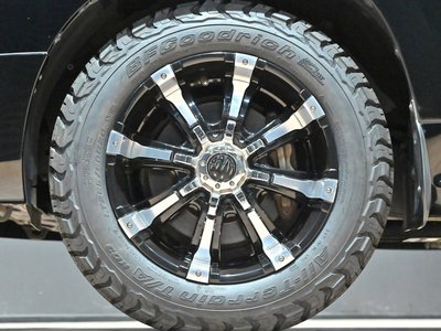 صورة 63 لـ 2017 Toyota LAND CRUISER 200