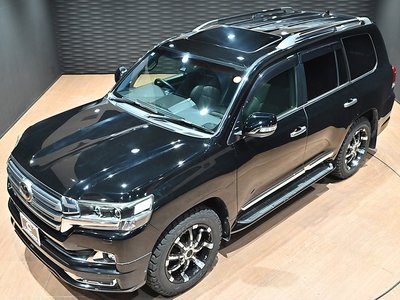 صورة 7 لـ 2017 Toyota LAND CRUISER 200