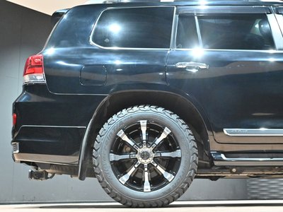 صورة 56 لـ 2017 Toyota LAND CRUISER 200