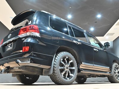 صورة 54 لـ 2017 Toyota LAND CRUISER 200