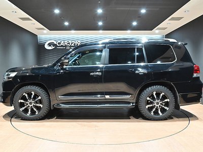 صورة 5 لـ 2017 Toyota LAND CRUISER 200