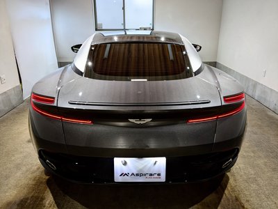 2017 Aston Martin DB11 — фото 12