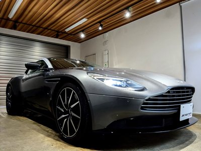 2017 Aston Martin DB11 — фото 9