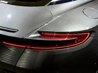 2017 Aston Martin DB11 — фото 14