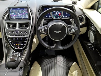 2017 Aston Martin DB11 — фото 2
