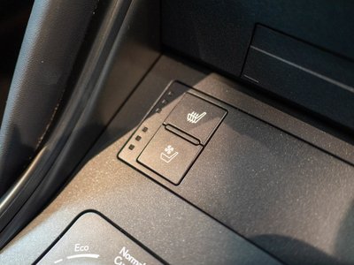 صورة مصغرة 12 لـ 2021 Lexus IS