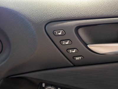 صورة مصغرة 2 لـ 2021 Lexus IS