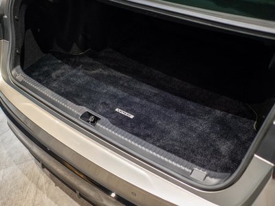 صورة مصغرة 7 لـ 2021 Lexus IS
