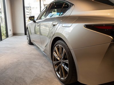 صورة مصغرة 6 لـ 2021 Lexus IS