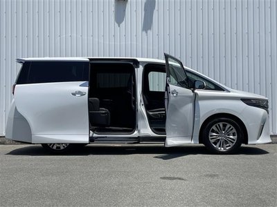صورة 37 لـ 2025 Toyota ALPHARD