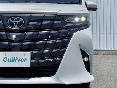 صورة 40 لـ 2025 Toyota ALPHARD