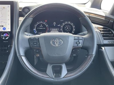 صورة 18 لـ 2025 Toyota ALPHARD