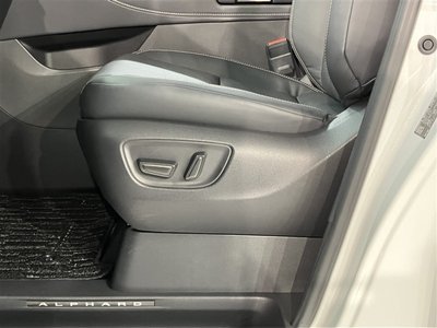 2023 Toyota ALPHARD — фото 25