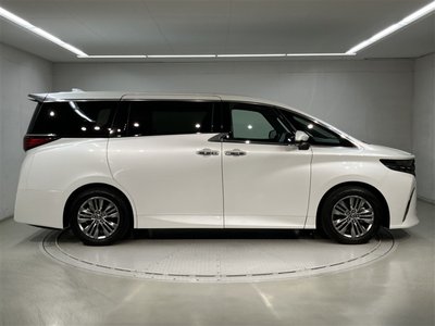 2023 Toyota ALPHARD — фото 4