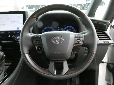 صورة 140 لـ 2025 Toyota ALPHARD