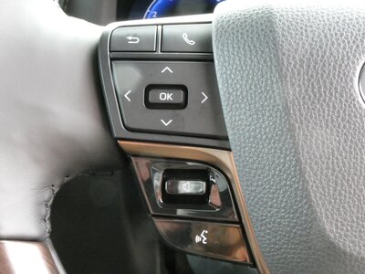 صورة 142 لـ 2025 Toyota ALPHARD